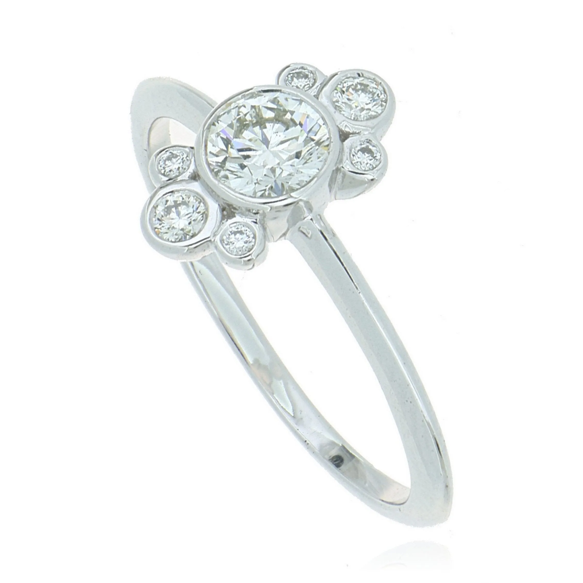 18k White Gold Diamond Passage Fashion Ring