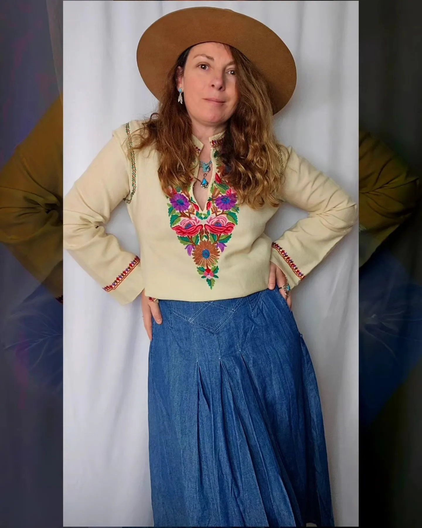 Vintage woodstock embroidered 70s blouse M-L